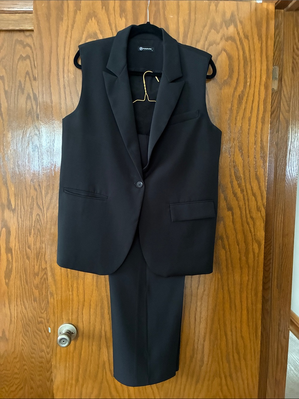 Women Black Sleeveless Blazer Suit Vest and Trousers